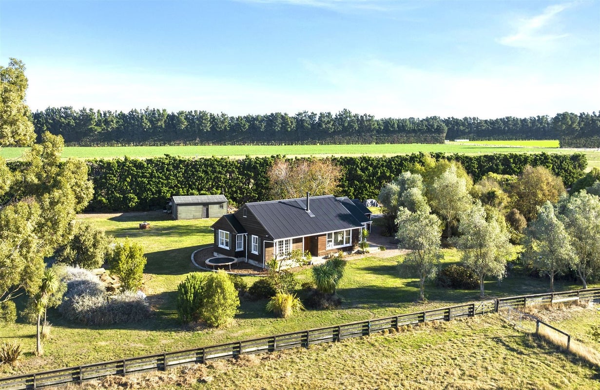 810 Hoskyns Road, Christchurch - Carousel 1