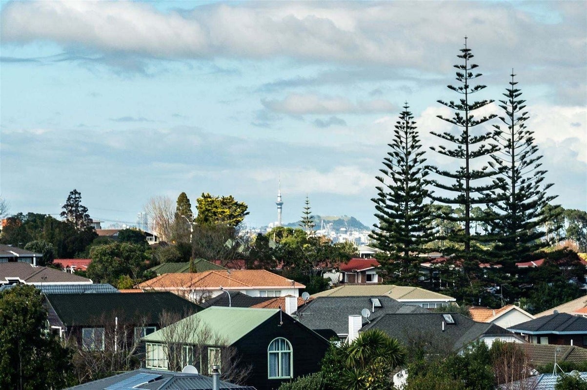 380 East Coast Road, Sunnynook, Auckland - Carousel 12