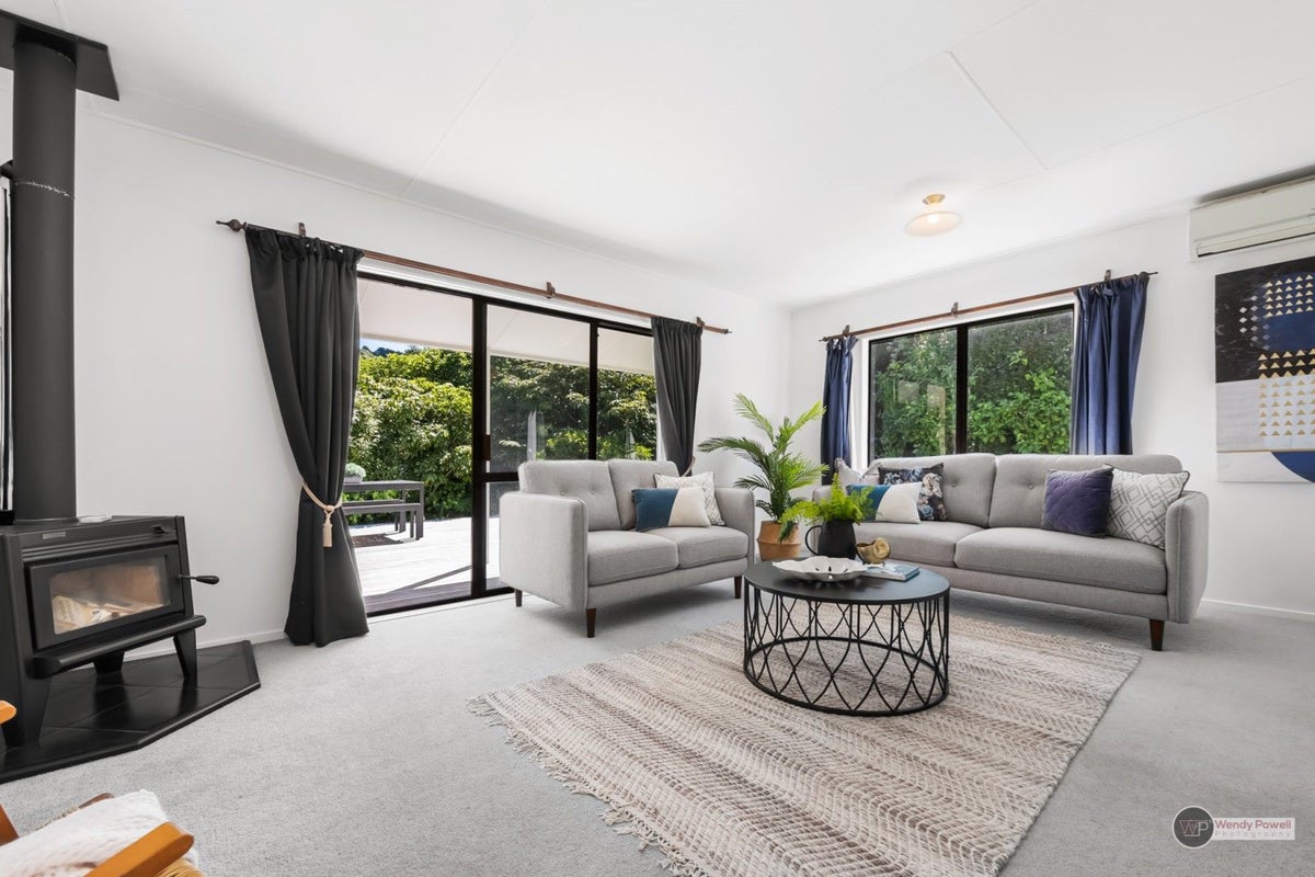 19 Renoir Avenue, Belmont, Lower Hutt - Carousel 2