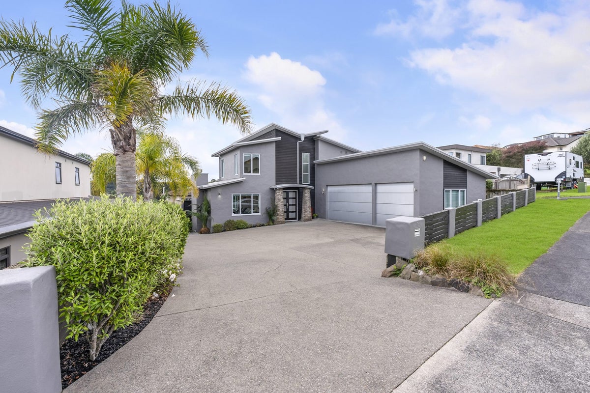 8 Aldon Lane, The Gardens, Auckland - Carousel 1