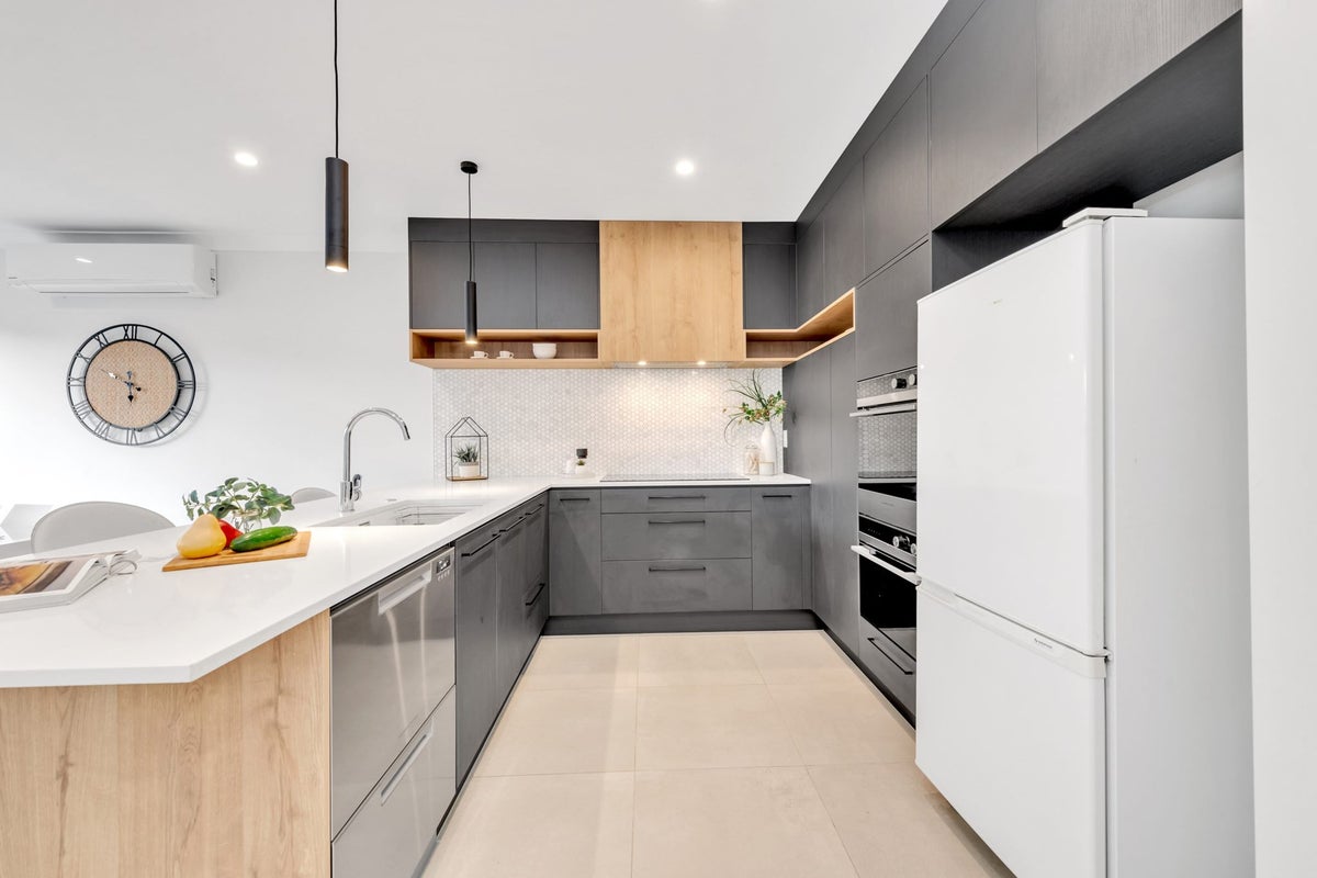 21A Marine Garden Crescent, Beachlands, Auckland - Carousel 2