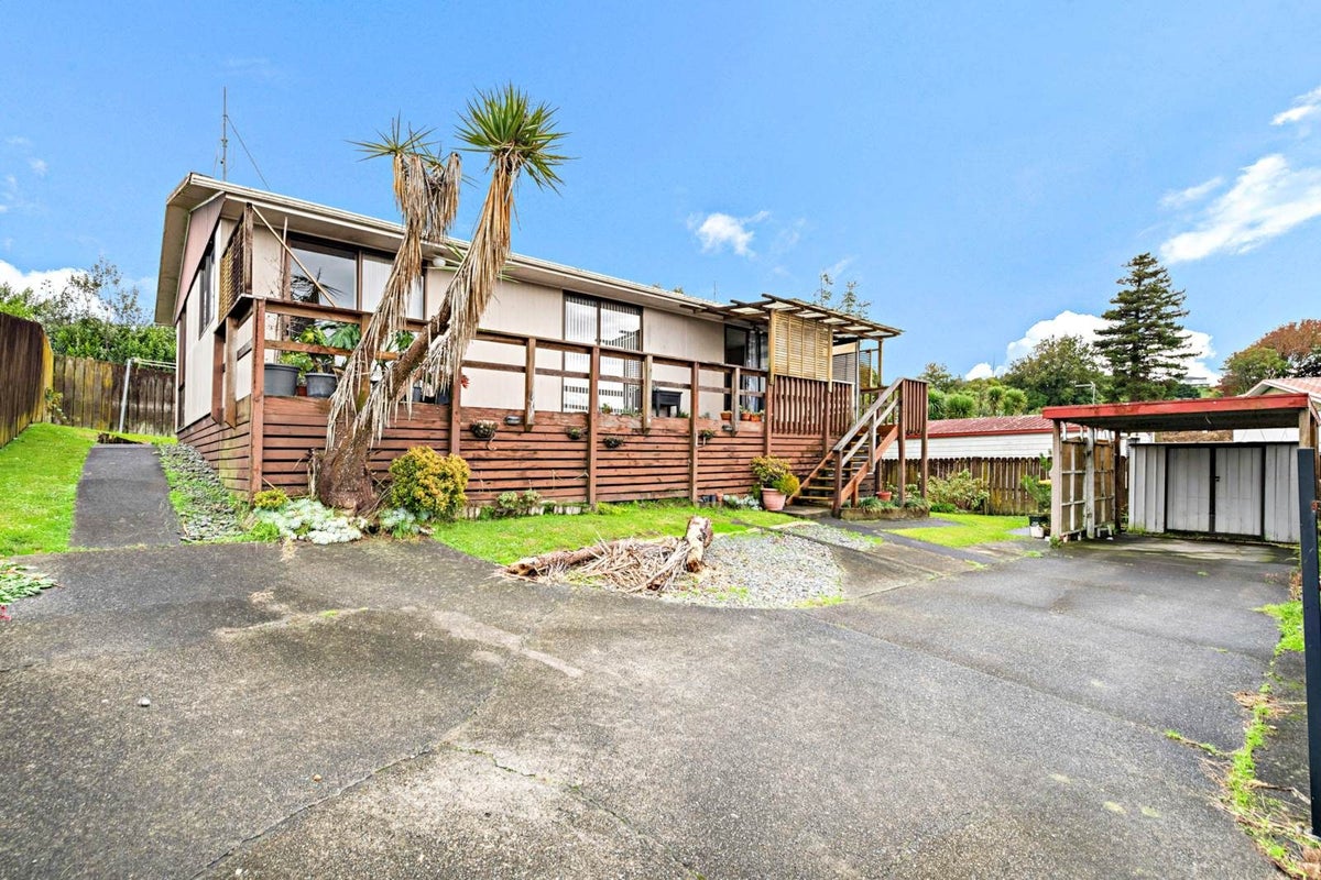 2/13 Shifnal Drive, Randwick Park, Auckland - Carousel 1