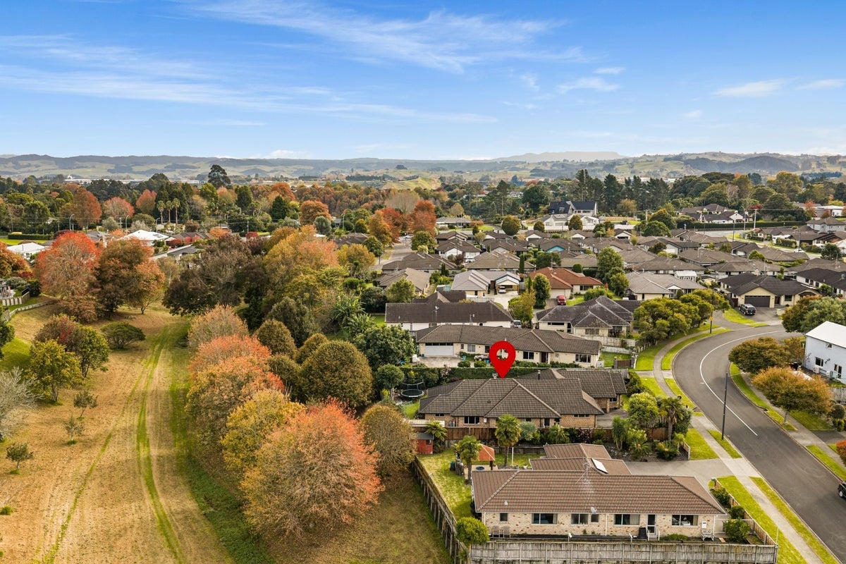 38 Merriman Place, Pyes Pa, Tauranga - Carousel 2