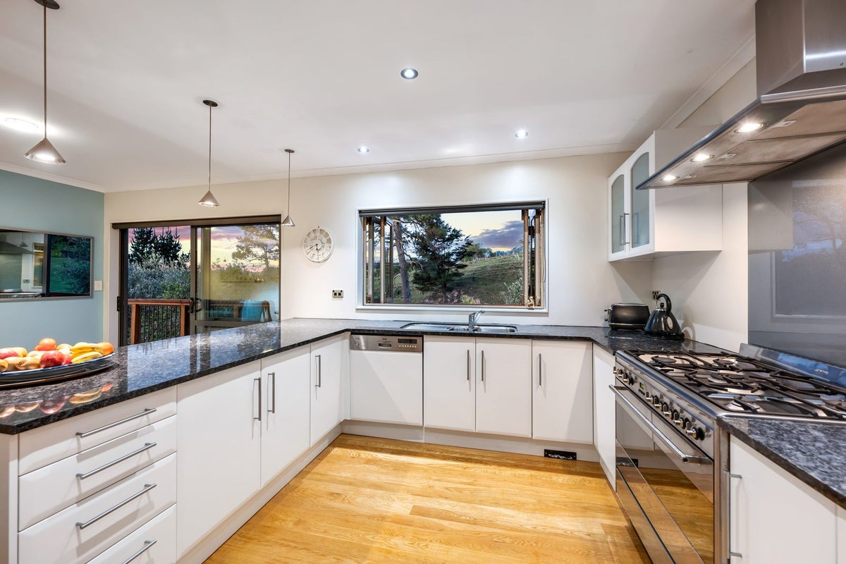 422 Ridge Road, Albany - Carousel 2