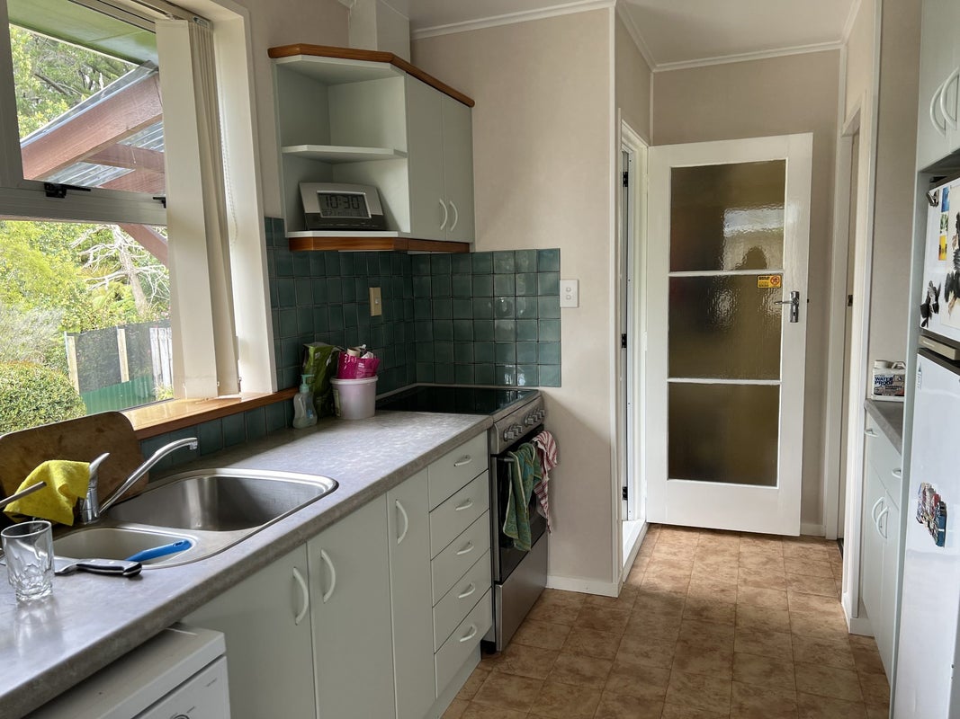 16 Splitt Avenue, Glenview, Hamilton - Carousel 2