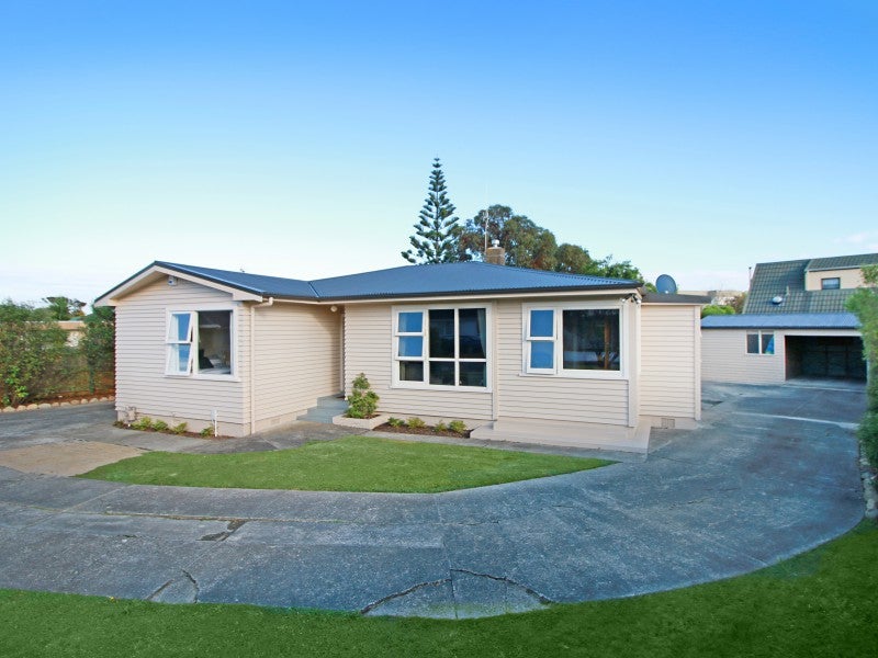 11 Battersea Place, Roslyn, Palmerston North - Carousel 2