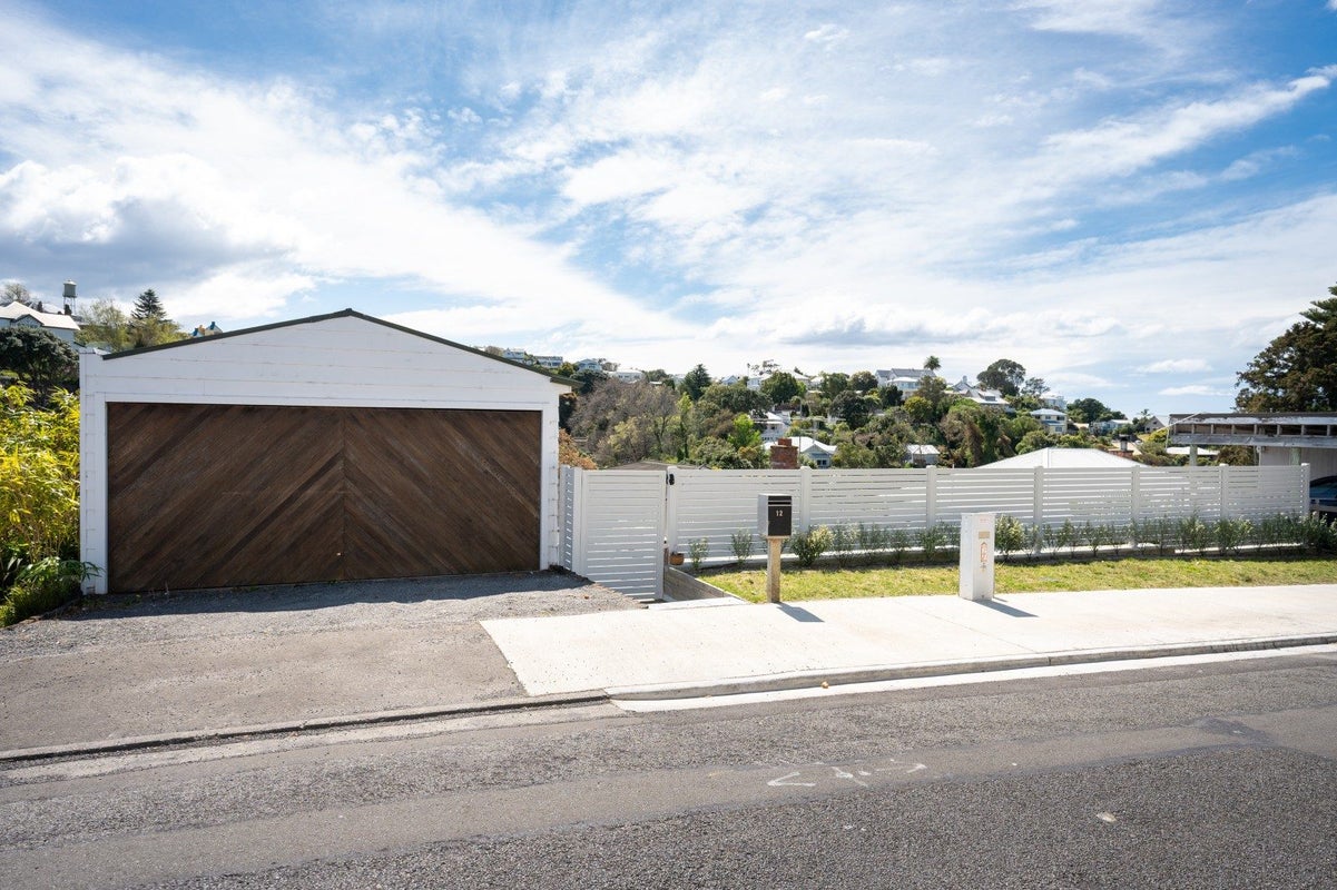 12 Hadfield Terrace, Bluff Hill, Napier, Hawke's Bay - Carousel 25