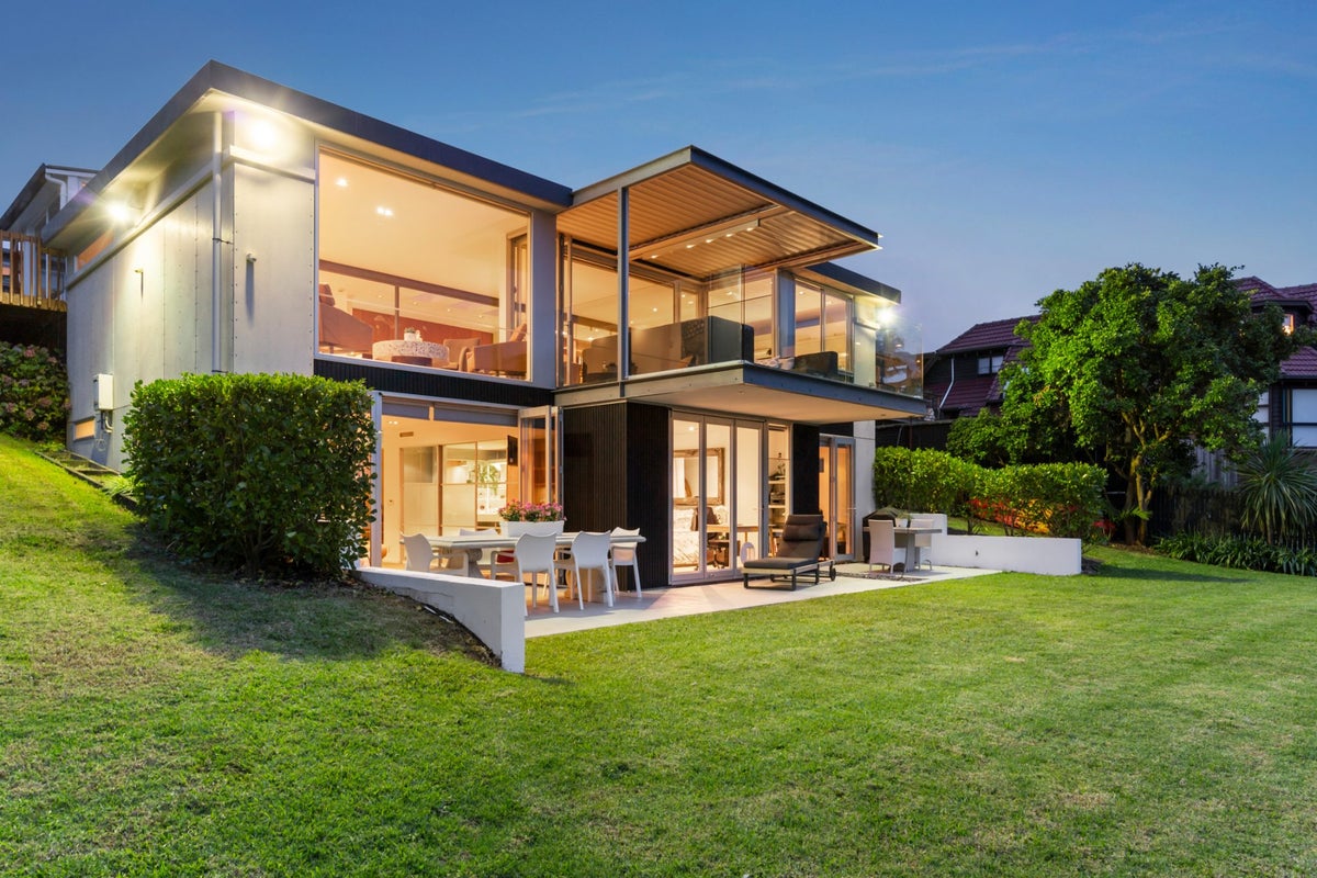 5/26 Otakau Road, Milford, Auckland - Carousel 2