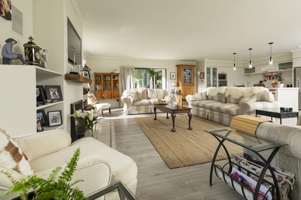 3 Ash Avenue, Albert Town, Wanaka - Carousel 2