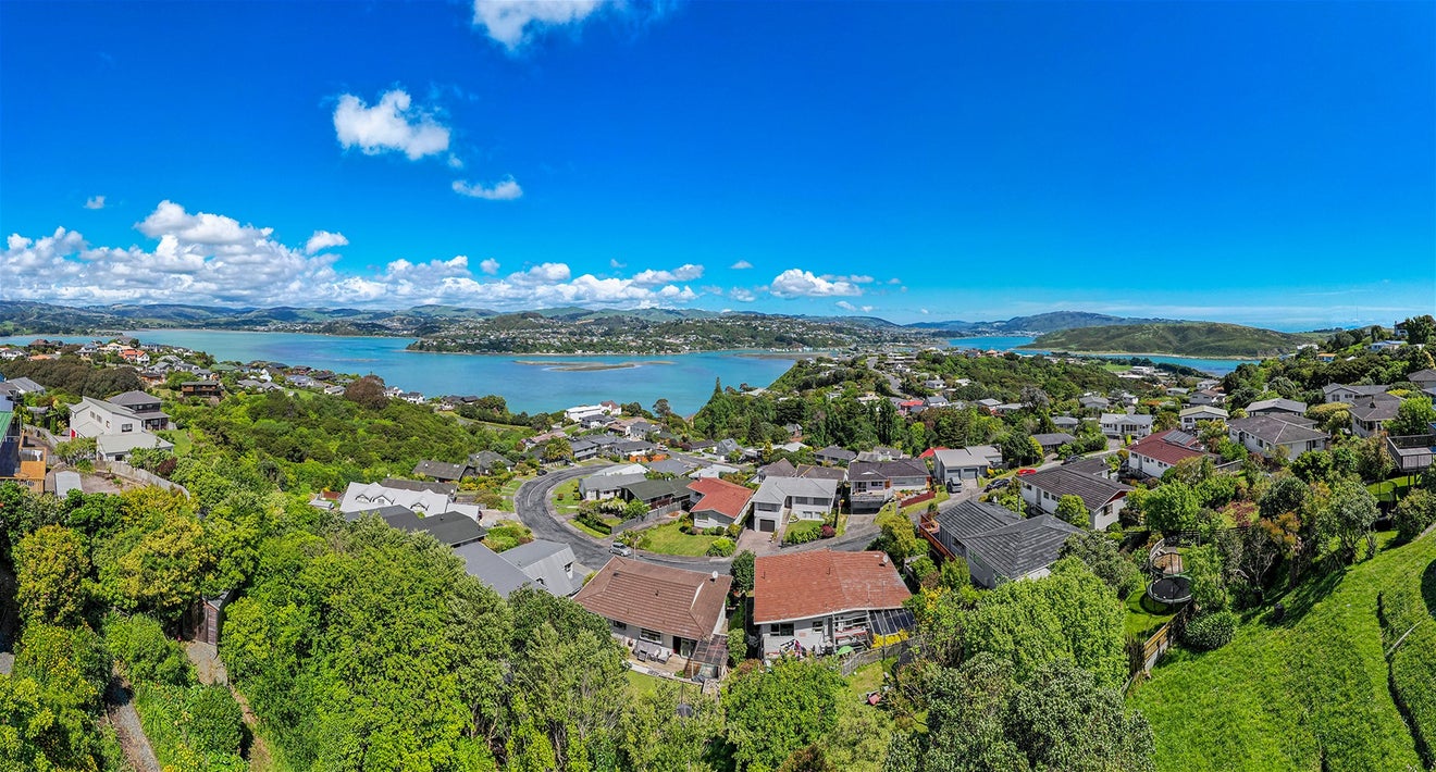 8 Bodmin Terrace, Camborne, Porirua - Carousel 22