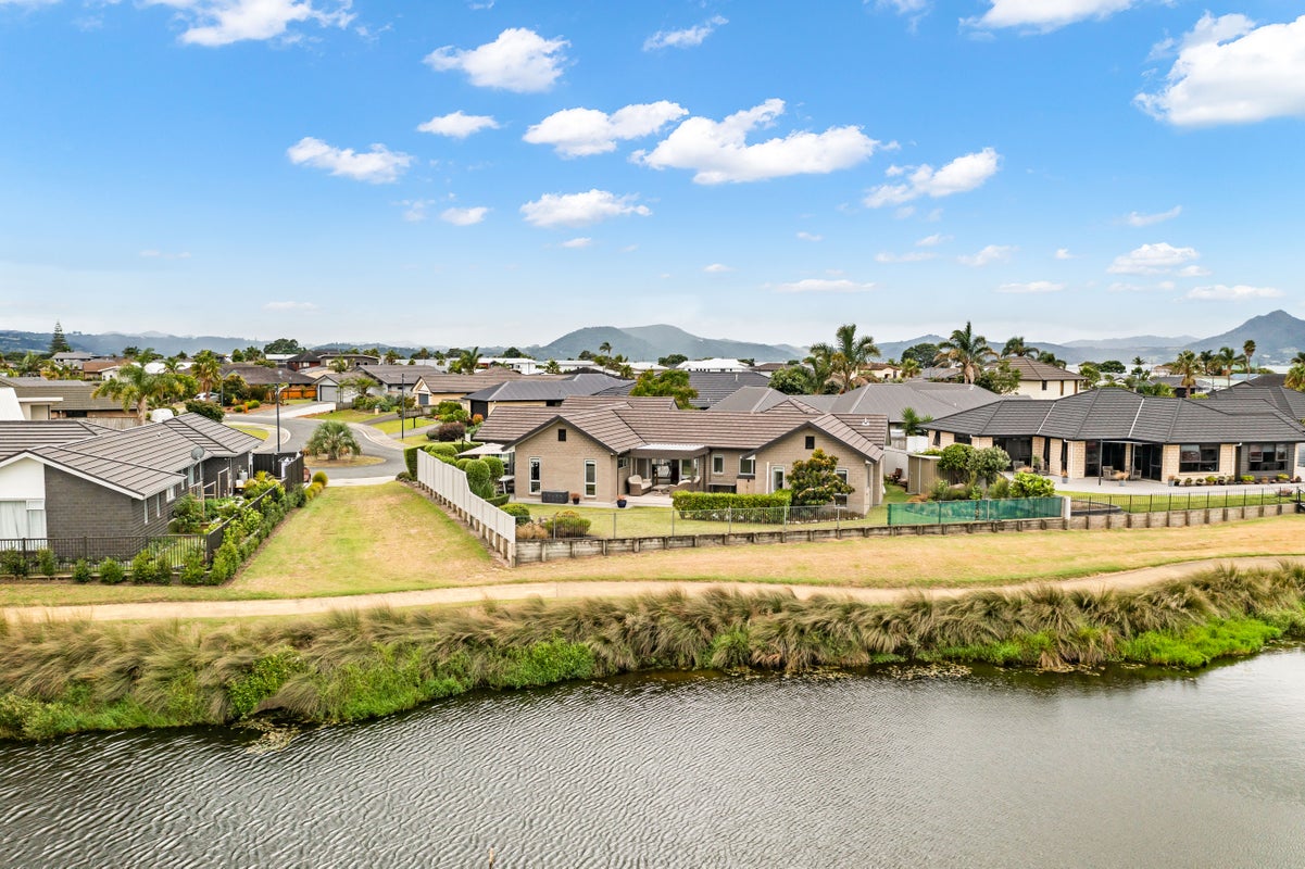 19 Mamaku Drive, One Tree Point - Carousel 2