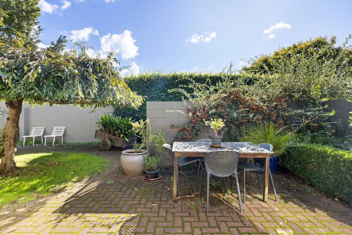 47 Hooker Avenue, Chedworth, Hamilton - Carousel 17