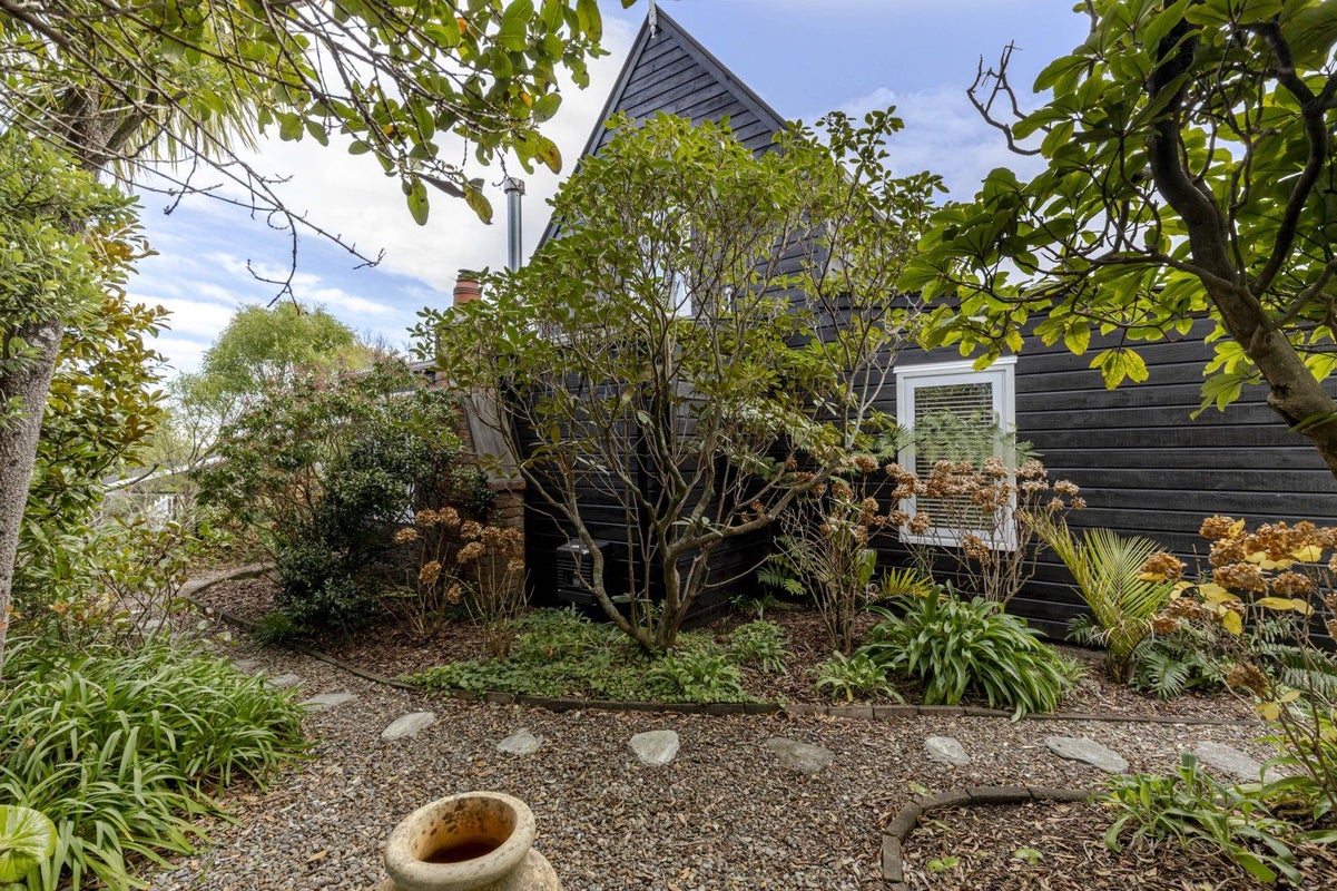 87 Dorset Avenue, Lynmouth, New Plymouth - Carousel 30