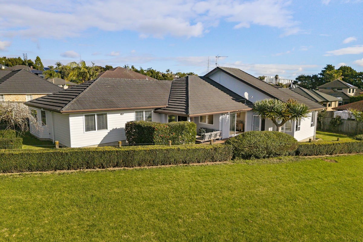 184 Charles Prevost Drive, The Gardens, Auckland - Carousel 1