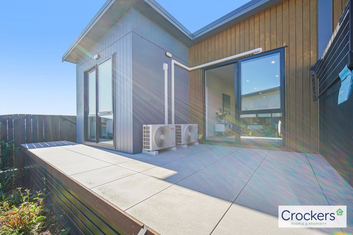 27 Olearia Street, Totara Park, Auckland - Carousel 11