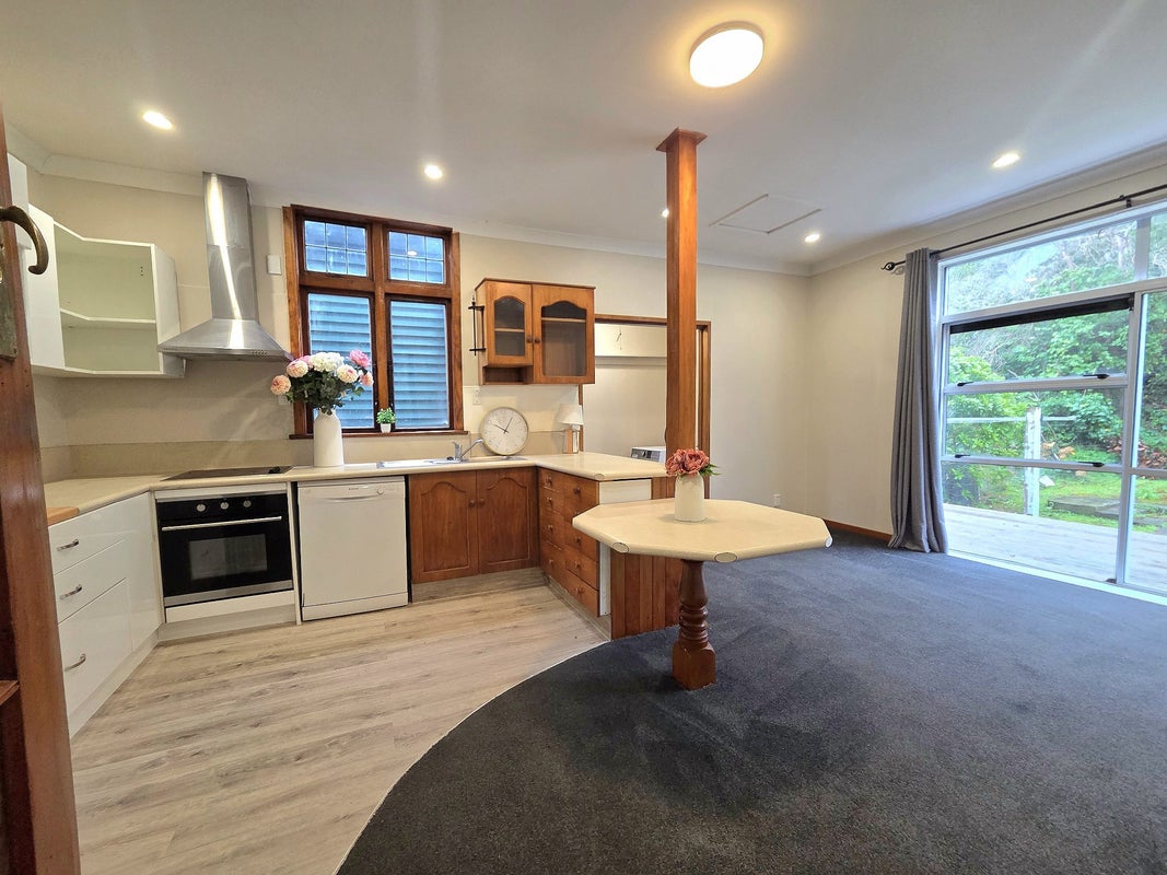 296 The Terrace, Te Aro, Wellington - Carousel 1