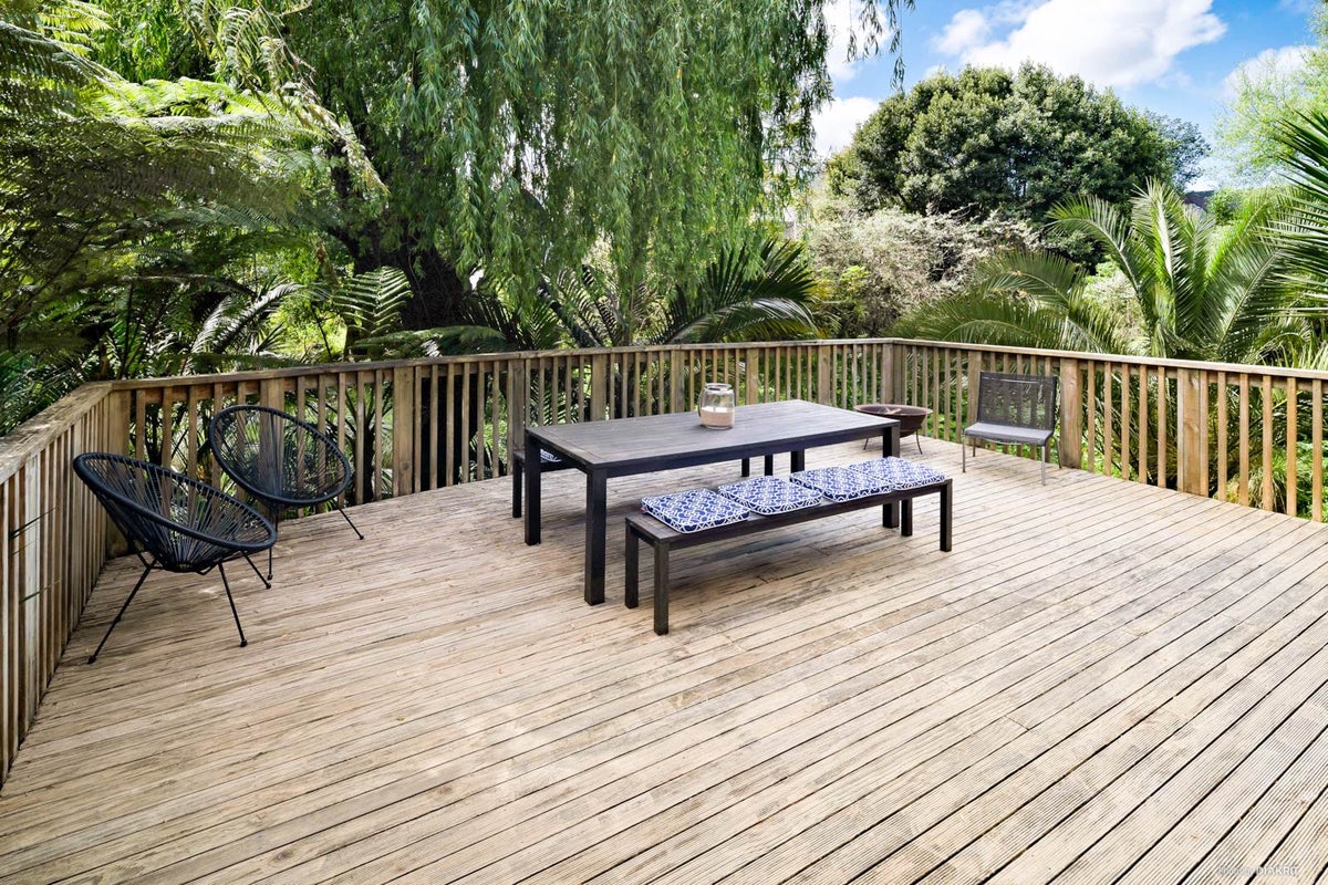 1010A Great North Road, Point Chevalier, Auckland - Carousel 2