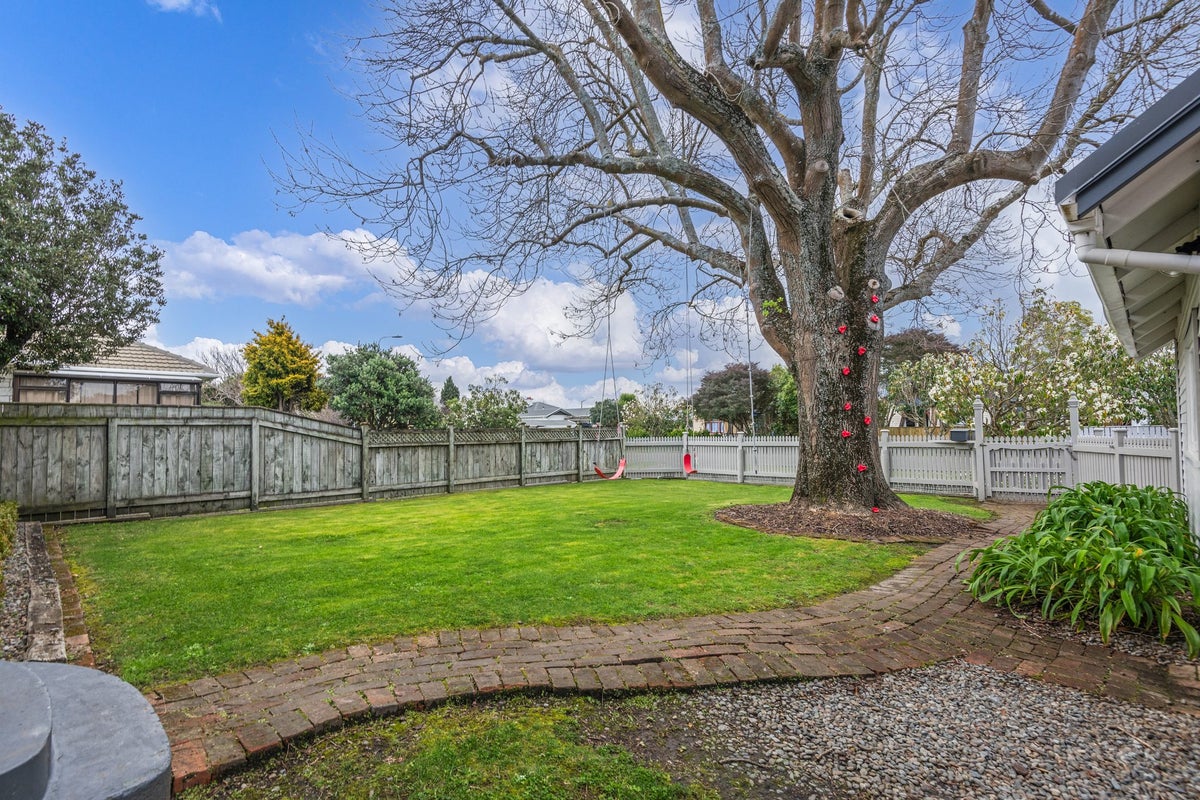 10 Manson Street, Terrace End, Palmerston North - Carousel 2