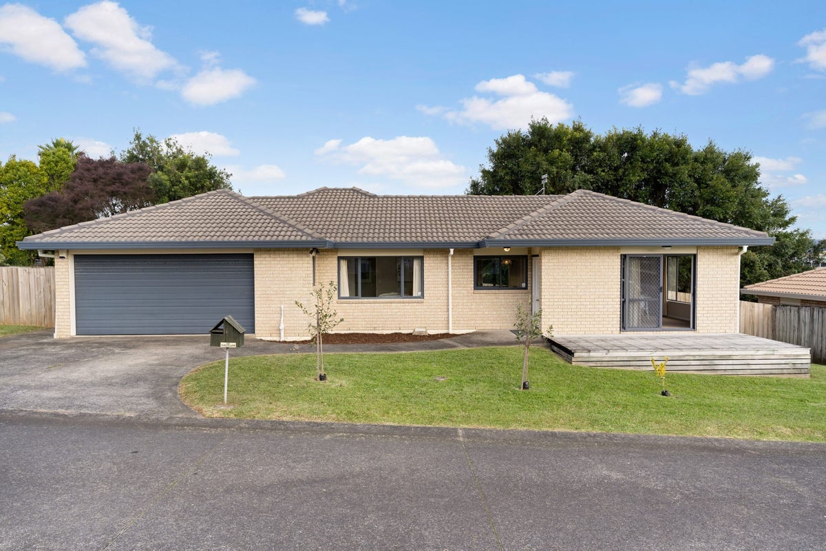 16 Jelicich Court, Henderson, Auckland - Carousel 1
