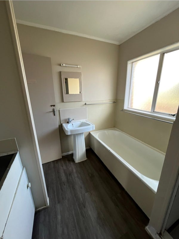 1/71 Pah Road, Epsom, Auckland - Carousel 13