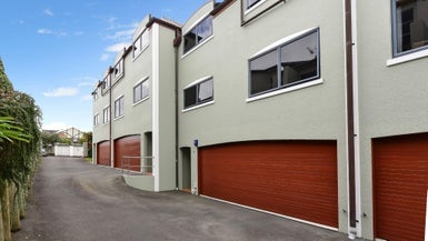 17 Radnor Street, Hamilton Central, Hamilton - Carousel 1