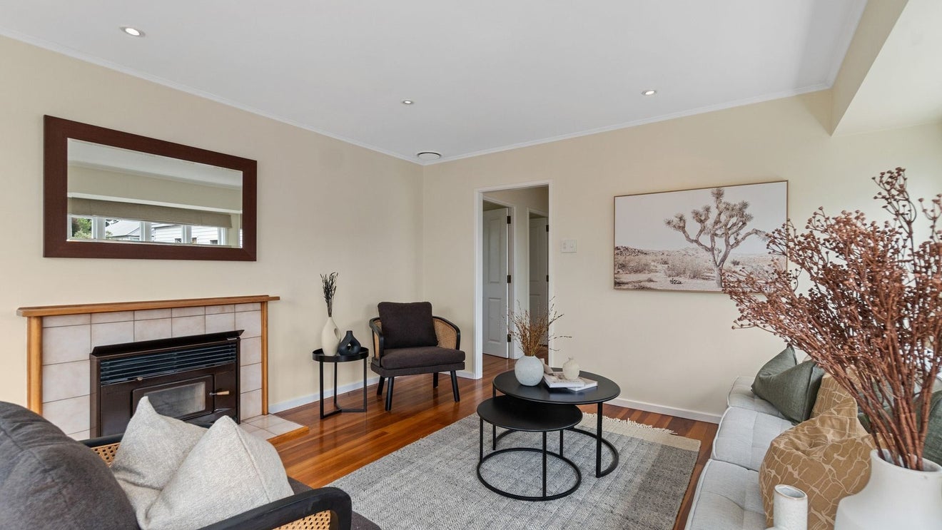47 Philomel Crescent, Bayswater, Auckland - Carousel 1
