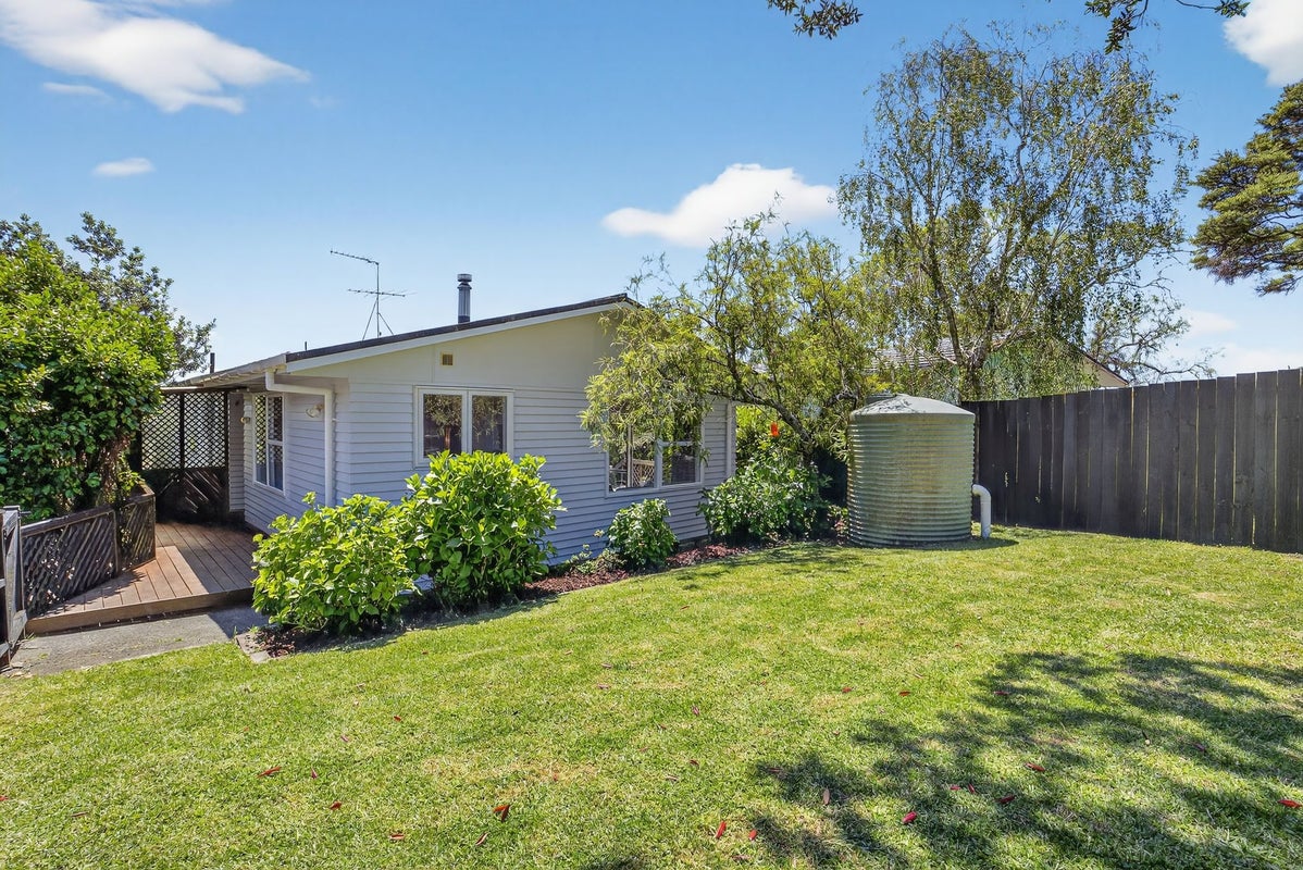 85 Kia Ora Road, Beach Haven, Auckland - Carousel 2