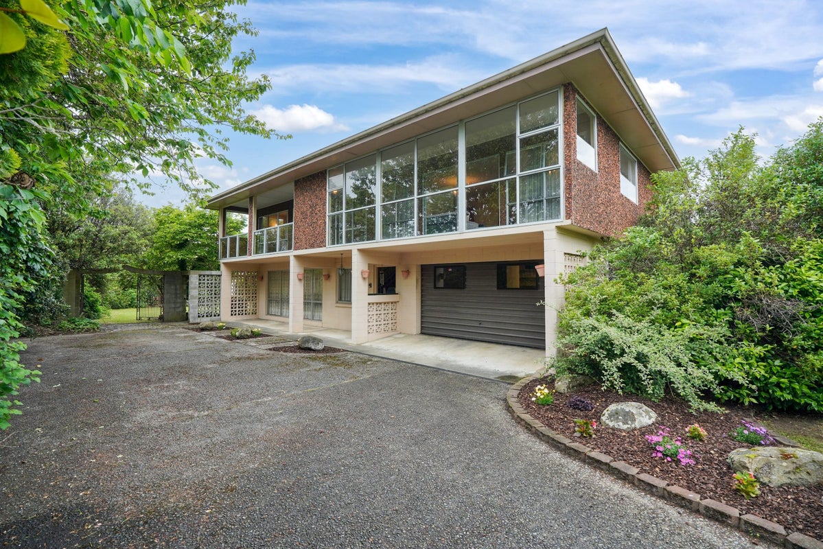 249 Queens Drive, Windsor, Invercargill - Carousel 1