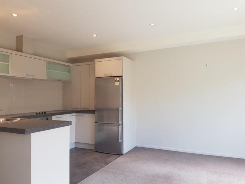 15 Henley Green, Northwood, Christchurch - Carousel 2