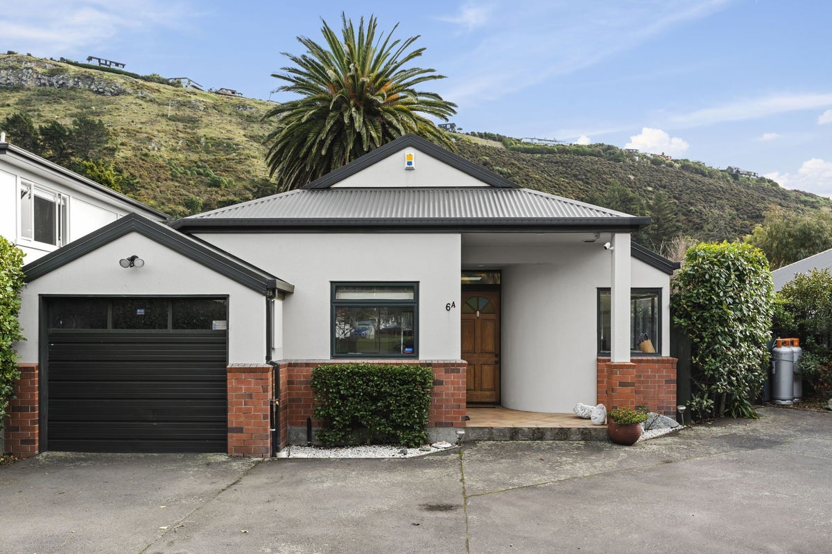 6A Saint Leonards Square, Sumner, Christchurch - Carousel 1