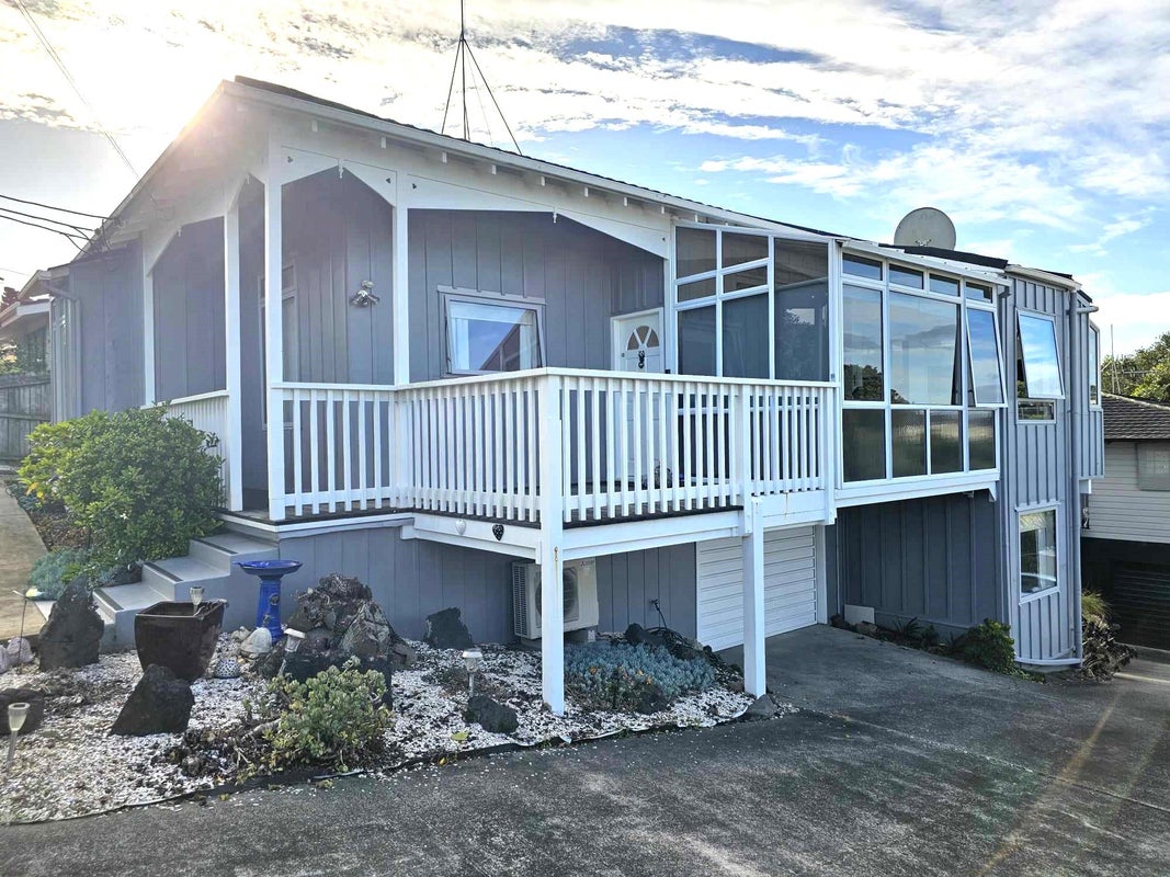 30 Selwyn Road, Cockle Bay, Auckland - Carousel 2