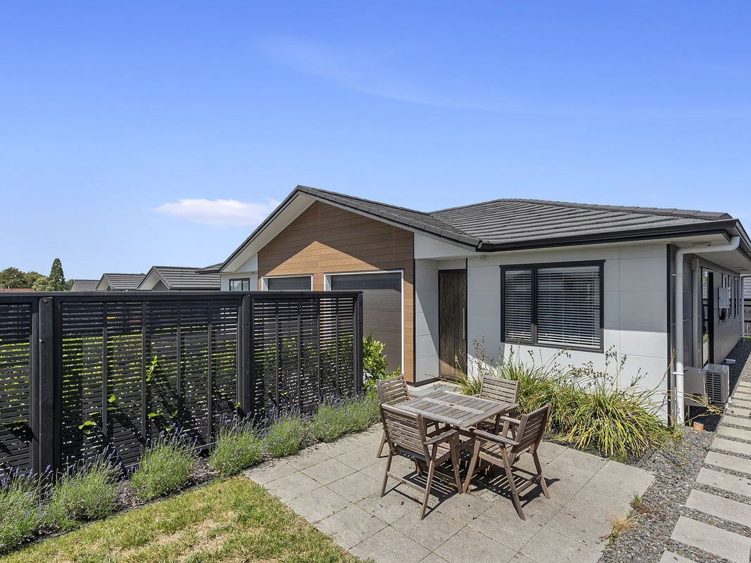 9B Yanicks Crescent, Fitzroy, Hamilton - Carousel 9