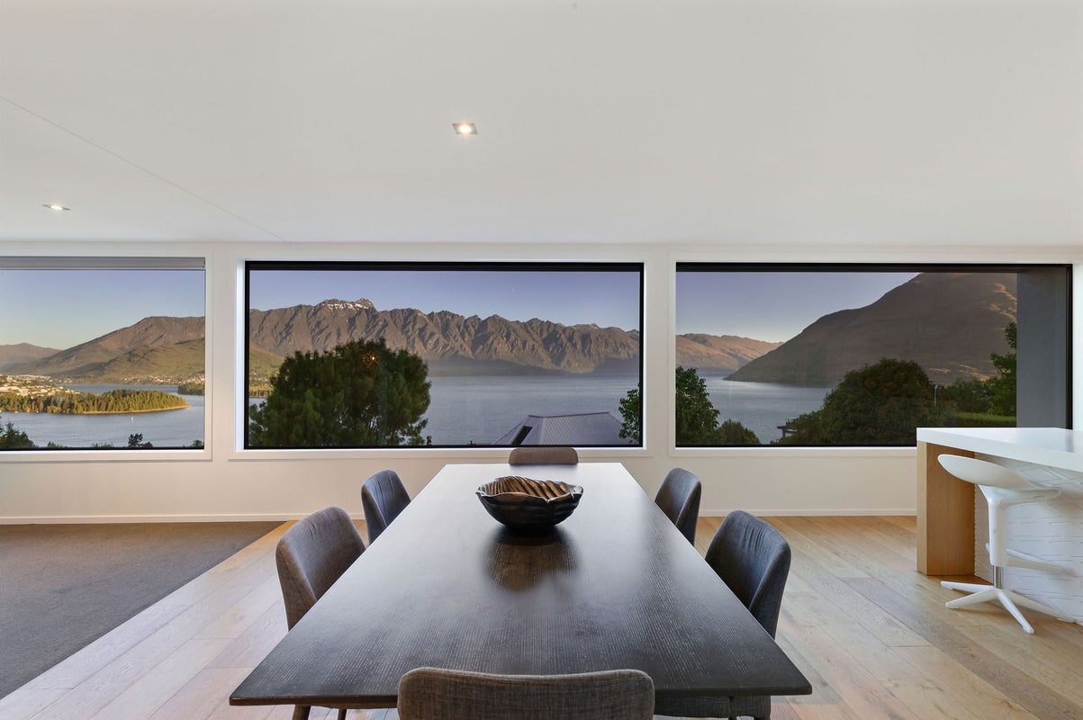 15 Richards Park Lane, Fernhill, Queenstown - Carousel 1