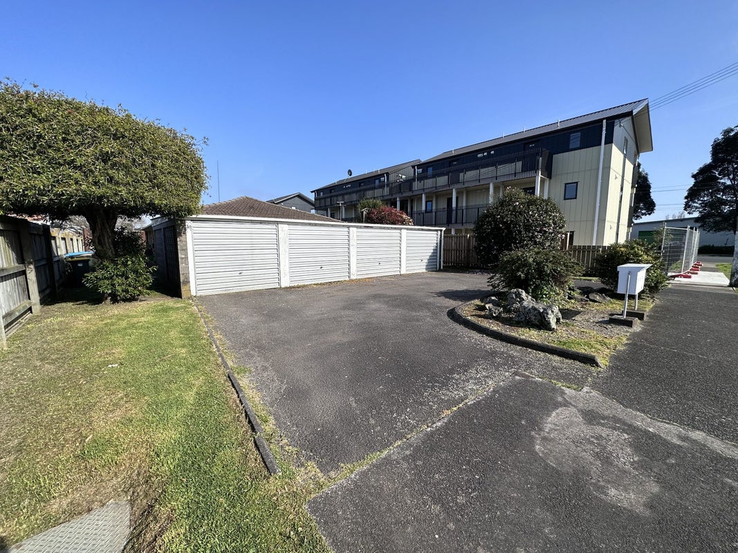 3/3 Albert Street, Otahuhu, Auckland - Carousel 11