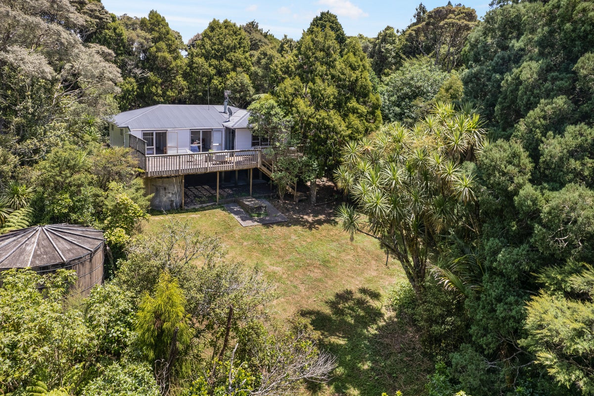 753 Scenic Drive, Henderson Valley, Auckland - Carousel 25