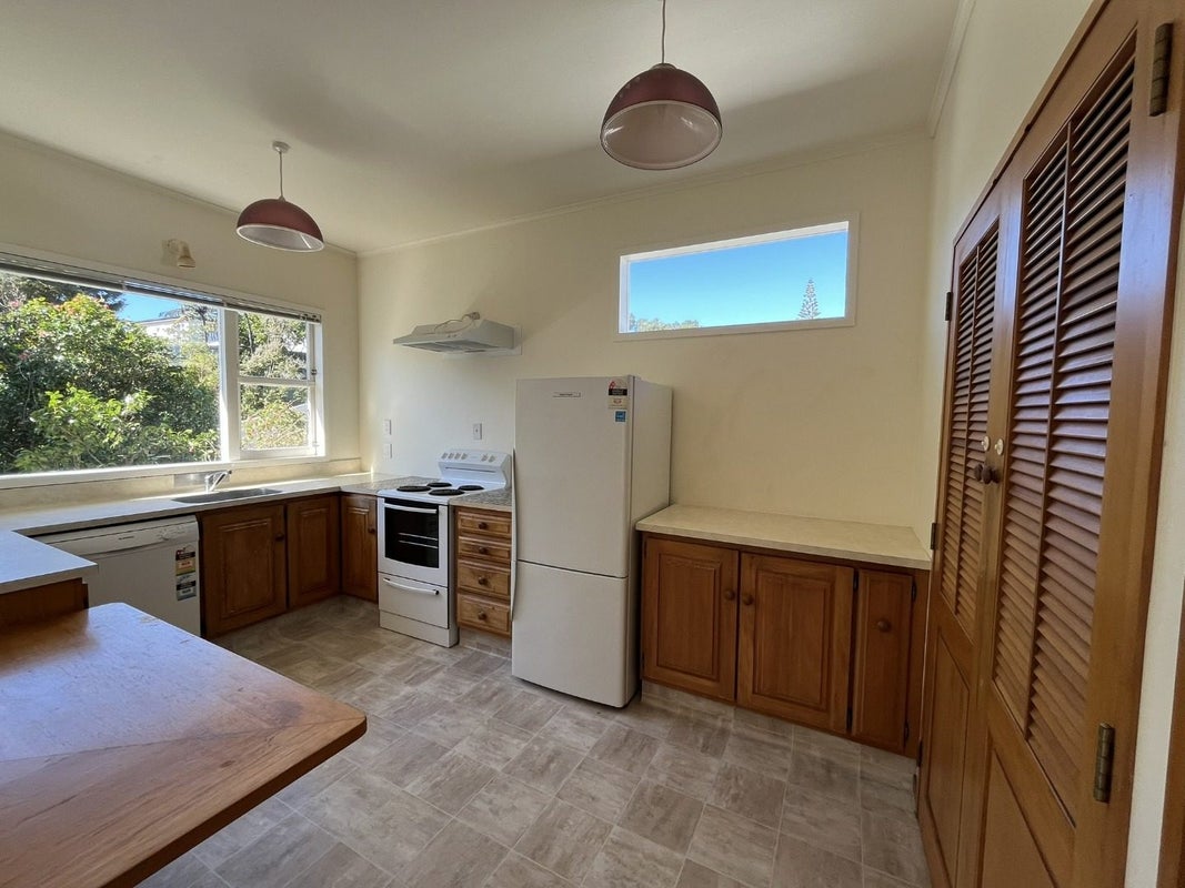 49 Ganges Road, Khandallah, Wellington - Carousel 2