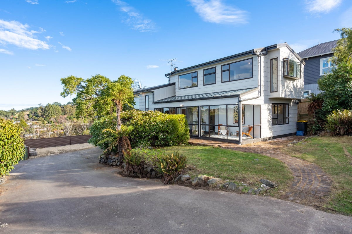 4 Kempthorne Place, Wakari, Dunedin - Carousel 2