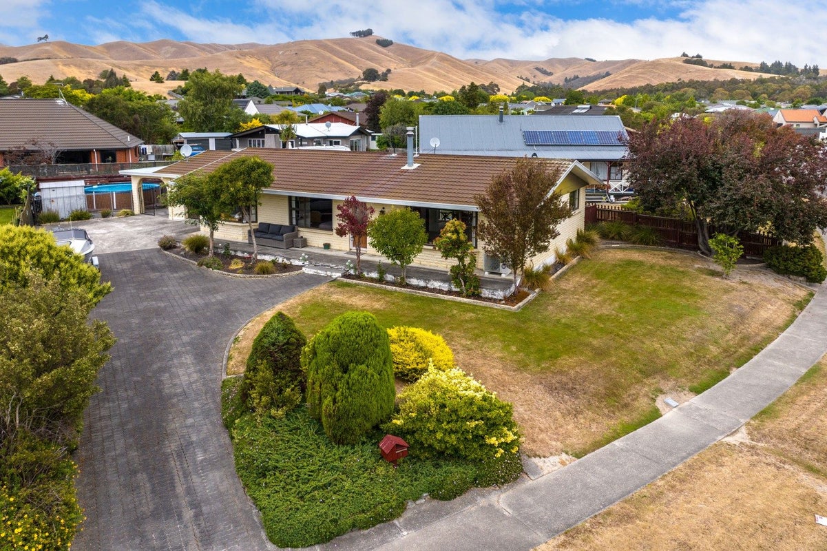 19 Hillcrest Avenue, Witherlea, Blenheim - Carousel 1