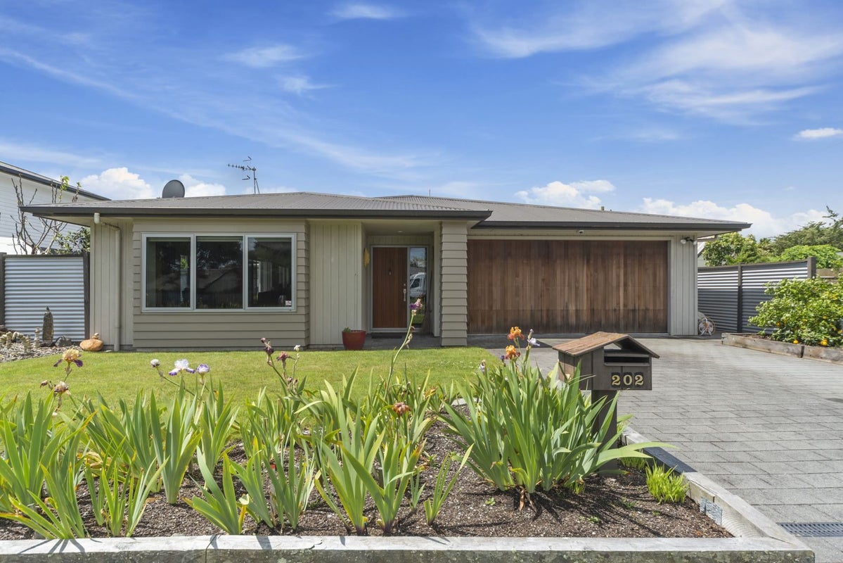 202 Tamamutu Street, Taupo, Taupo - Carousel 2