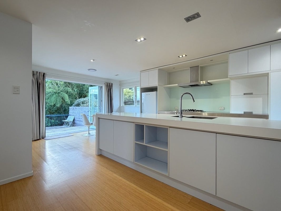 14 Kandy Crescent, Ngaio, Wellington - Carousel 2