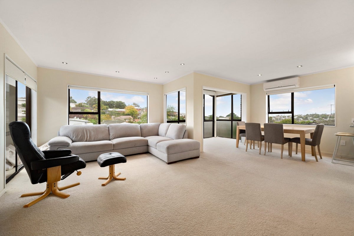 8A Eagle Place, Red Beach, Whangaparaoa - Carousel 2