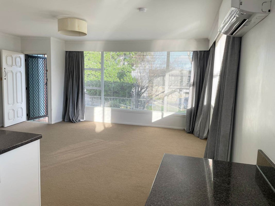 26B Bel Air Drive, Hillsborough, Auckland - Carousel 2