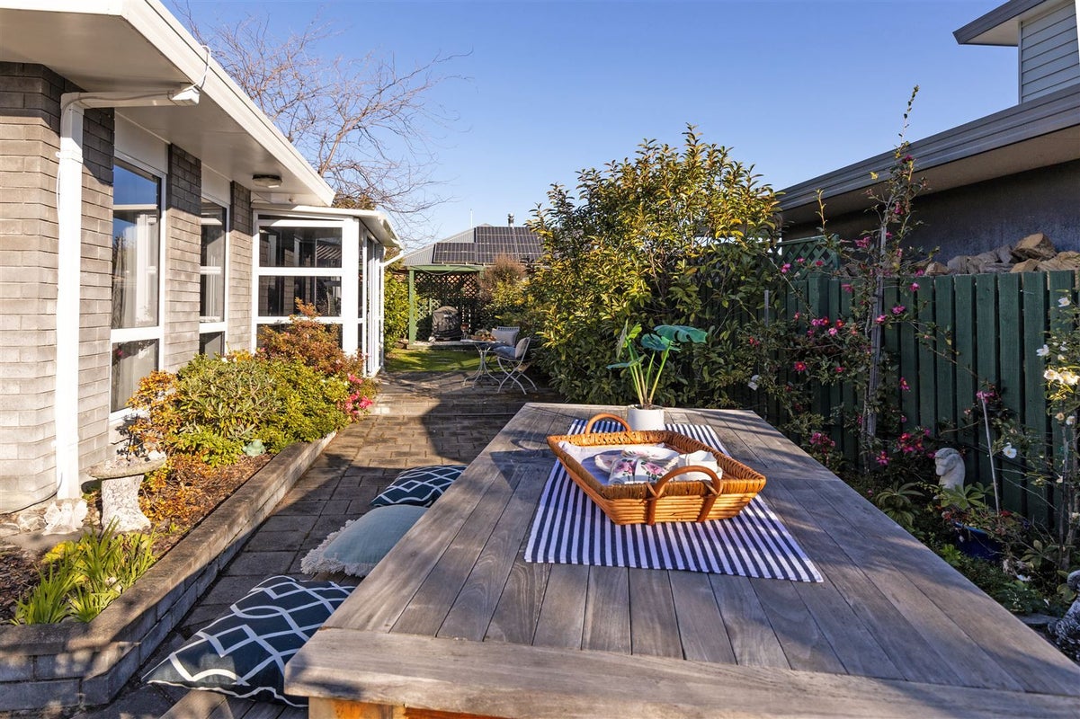 8A Robalan Place, Redwoodtown, Blenheim - Carousel 2