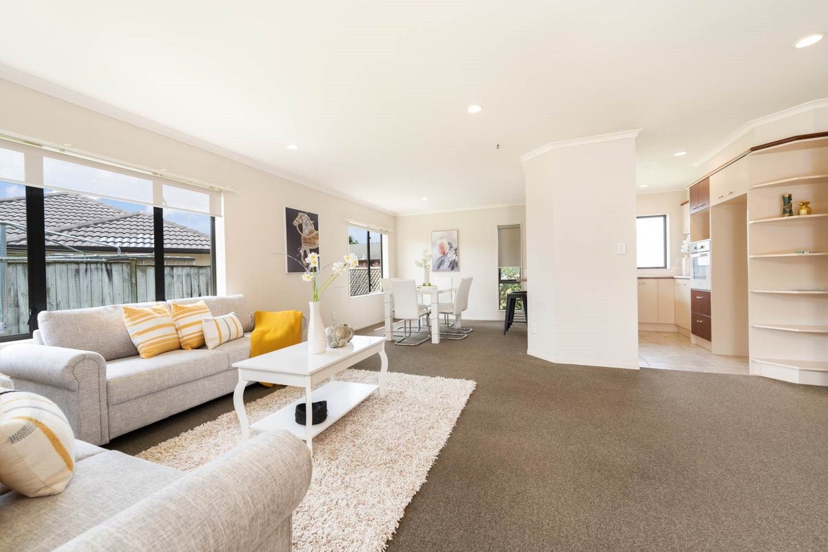 33A Belcoo Crescent, East Tamaki, Auckland - Carousel 2