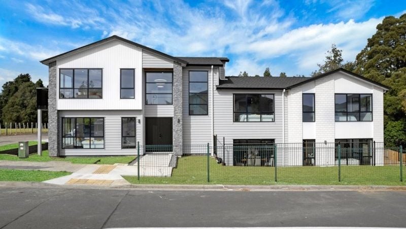 2 Hughs Way, Flat Bush, Auckland - Carousel 1