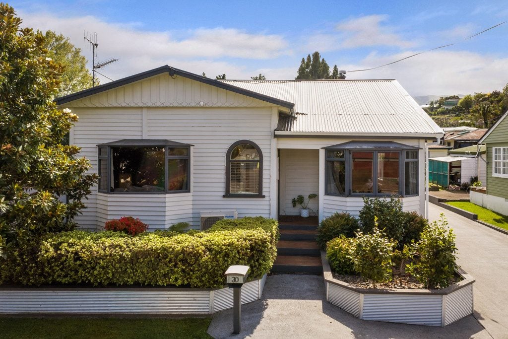 30 Willoughby Street, Paeroa, Paeroa - Carousel 32