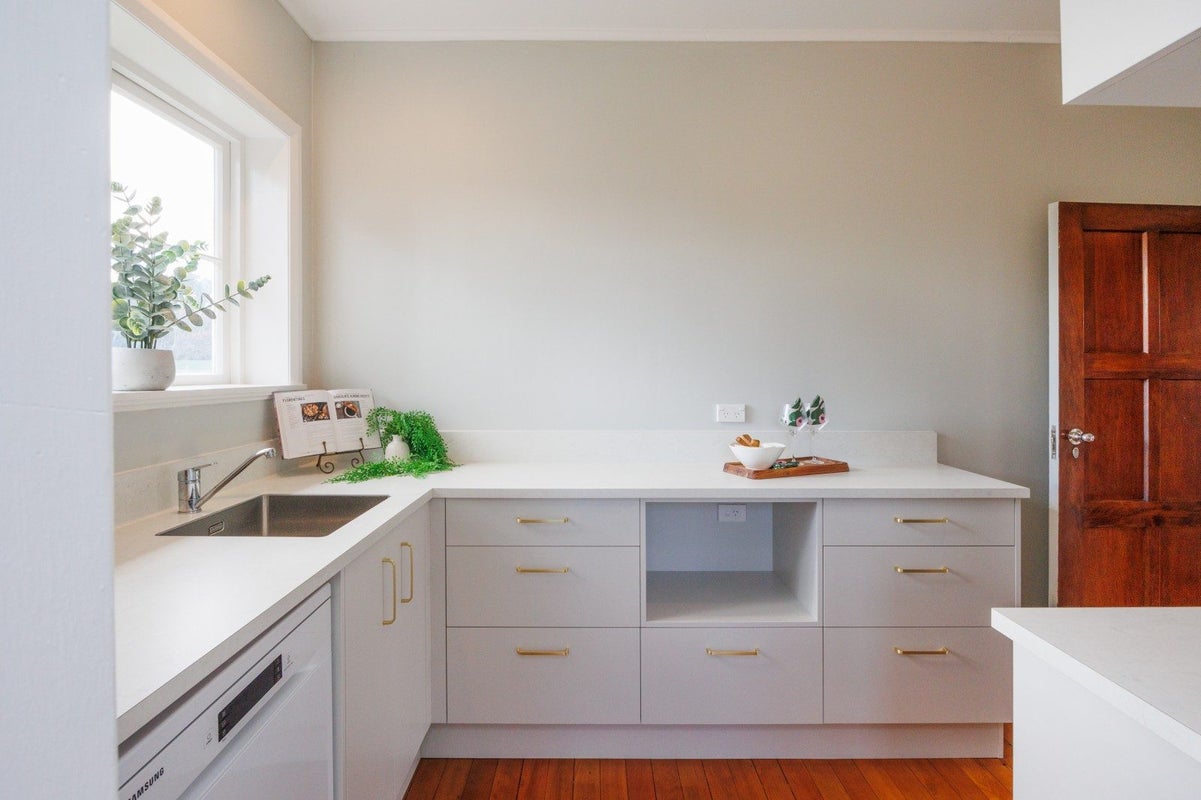 45 Frederick Street, Terrace End, Palmerston North - Carousel 2