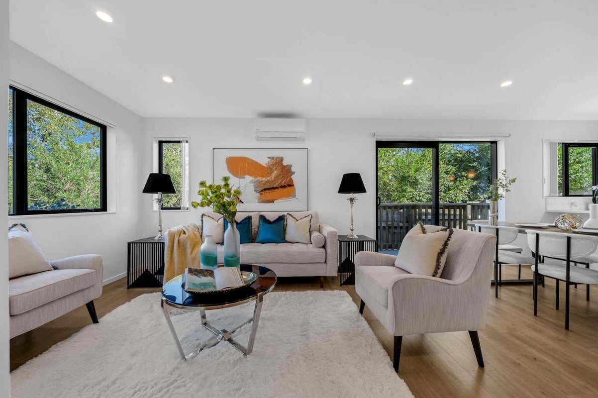 14A Oaktree Avenue, Browns Bay, Auckland - Carousel 2