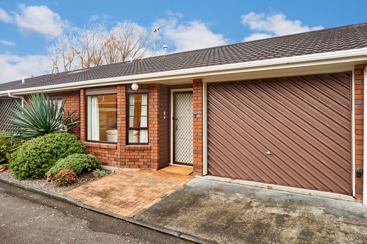 102 Oxford Street, Tawa, Wellington - Carousel 2