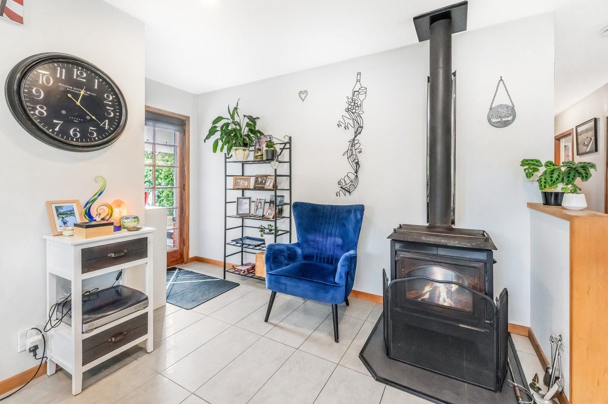 7 Cryer Street, Southbridge, Southbridge - Carousel 2